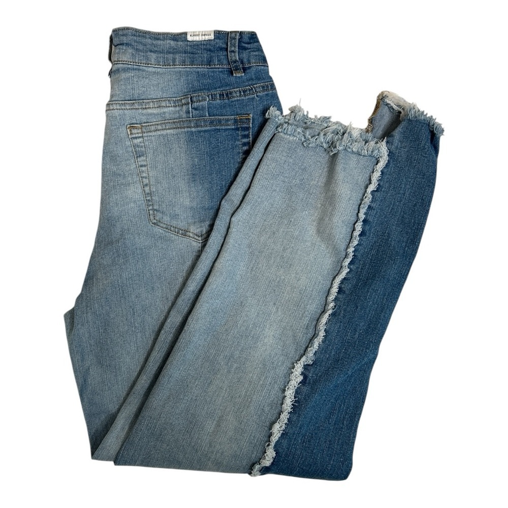 Almost Famous Two Tone Exposed Seam Dad Jeans Size 9 Junior